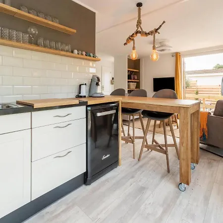 Het Witte - Heerlijk Aan Het Water * Ooltgensplaat